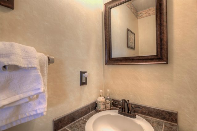 240 E La Bonte Street 35 photo 18