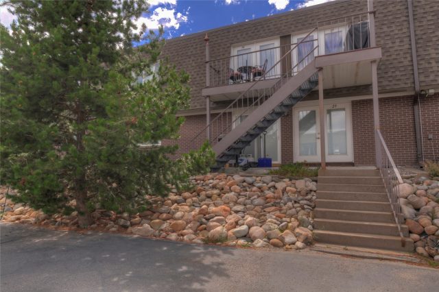 240 E La Bonte Street 35 photo 25