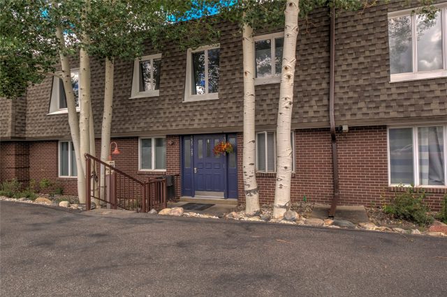 240 E La Bonte Street 35 photo 9
