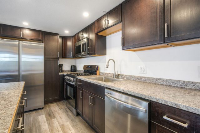 85 Revett Drive 26 photo 7