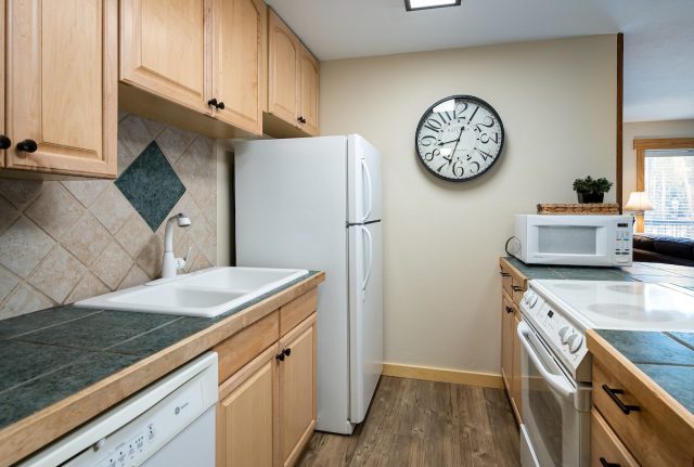 Condo in Double Eagle Condo, Breckenridge, CO — photo 6 (MLS S1065861)