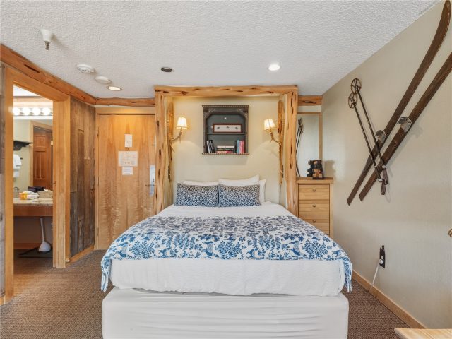 Condo in Liftside Condo, Breckenridge, CO — photo 4 (MLS S1065902)