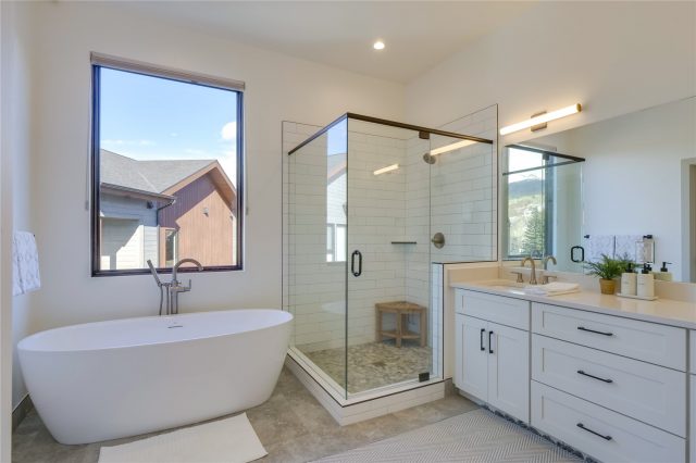 111 Geneva Drive W G1 photo 26
