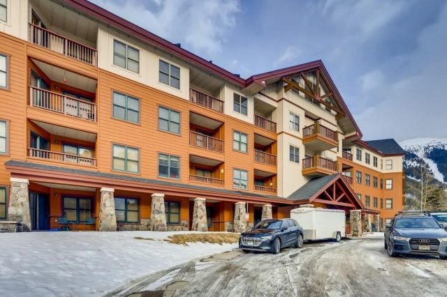 105 Wheeler Circle 403 photo 34