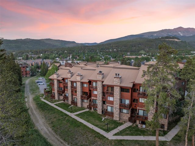 Condo in Pine Ridge Condo, Breckenridge, CO — photo 1 (MLS S1065958)
