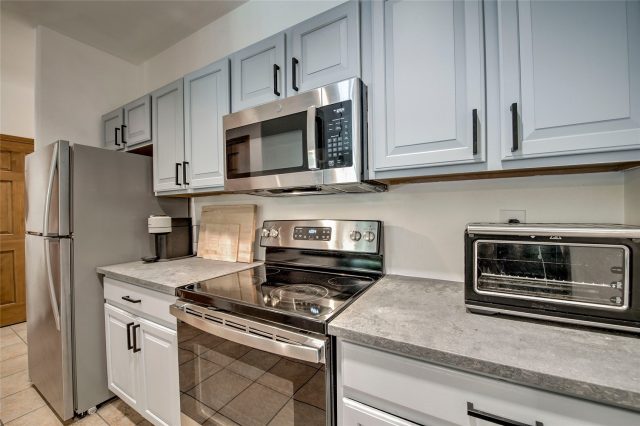 801 Lakepoint Drive B17 photo 9