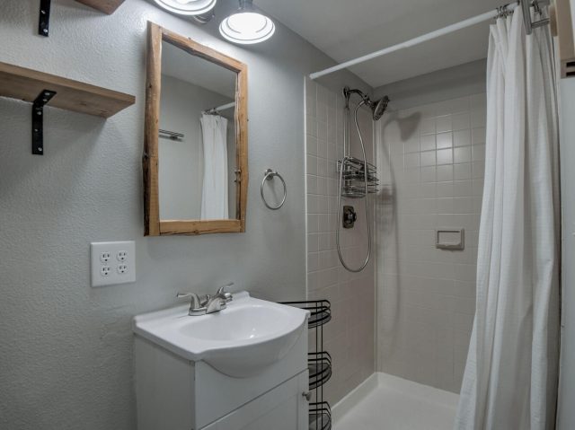 160 Creekside Drive 20 photo 31