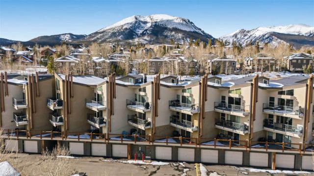 Condo in Silver Queen West Condo, Wildernest, CO — photo 1 (MLS S1066005)