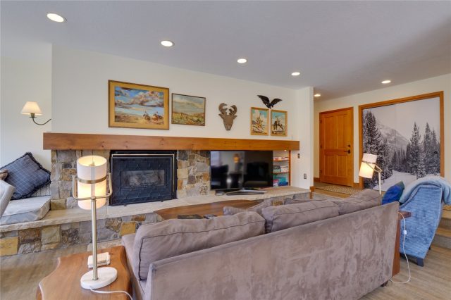 180 Tennis Club Road 1655 photo 12