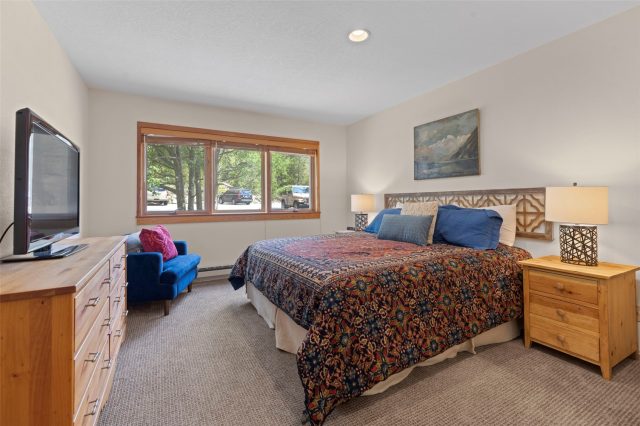 180 Tennis Club Road 1655 photo 29