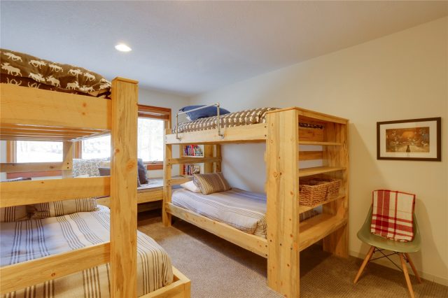 180 Tennis Club Road 1655 photo 35