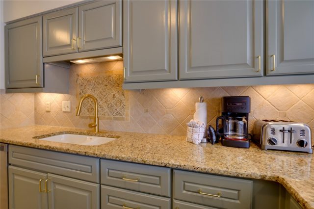 180 Tennis Club Road 1655 photo 8