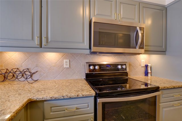 180 Tennis Club Road 1655 photo 9