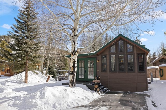 Mobile Home in Tiger Run Resort Park Sub, Breckenridge — photo 2 Mobile Home in Tiger Run Resort Park Sub, Breckenridge, CO — photo 2 (MLS S1066033)