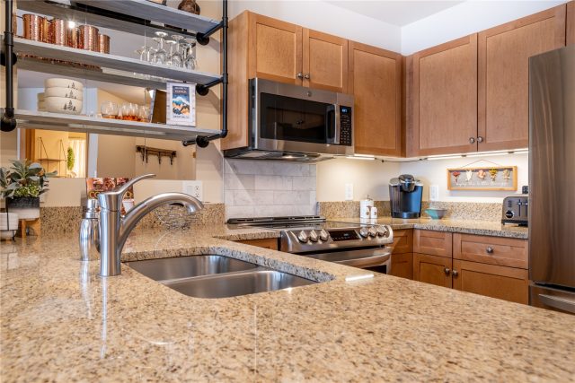 Condo in Copper Springs Lodge, Copper Mountain, CO — photo 6 (MLS S1066034)