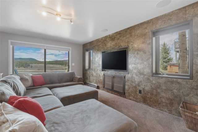 134 Ensign Drive A photo 20