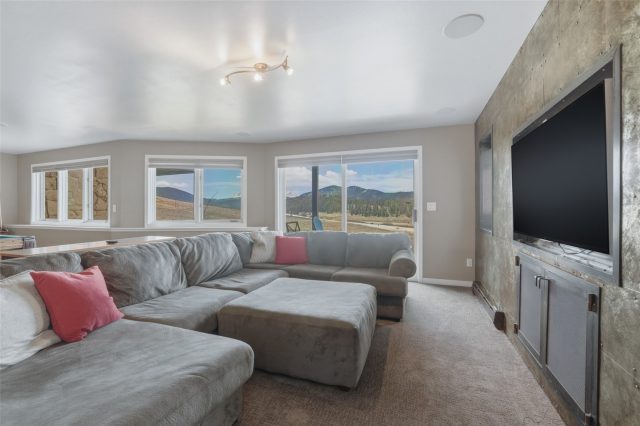 134 Ensign Drive A photo 22