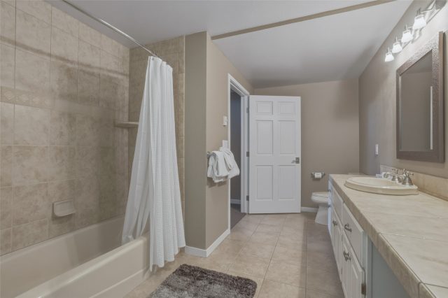134 Ensign Drive A photo 26
