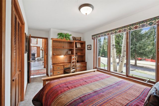 112 N Pine Street photo 14