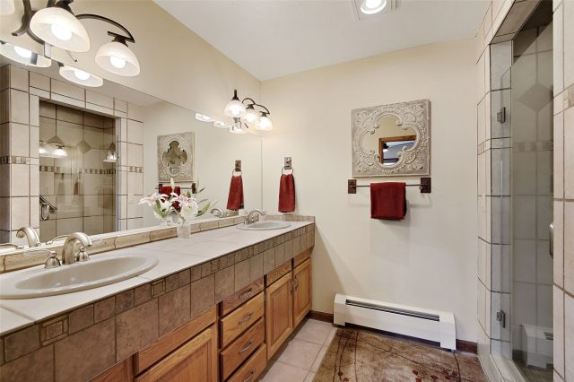 112 N Pine Street photo 23