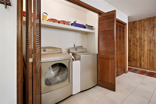 112 N Pine Street photo 24