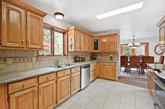 112 N Pine Street photo 7