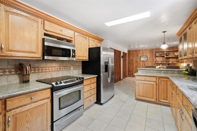 112 N Pine Street photo 9