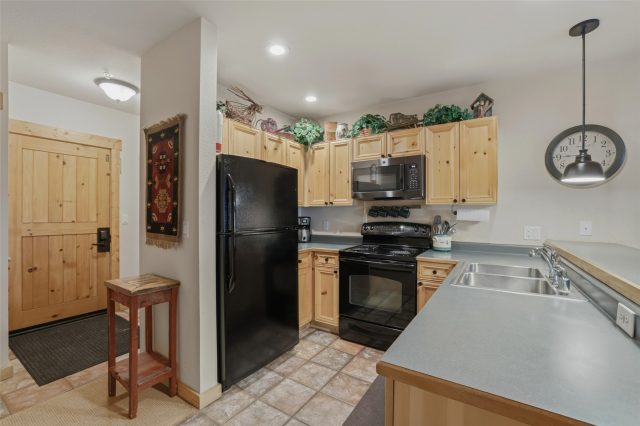 Condo in Tenderfoot Lodge, Keystone, CO — photo 6 (MLS S1066126)