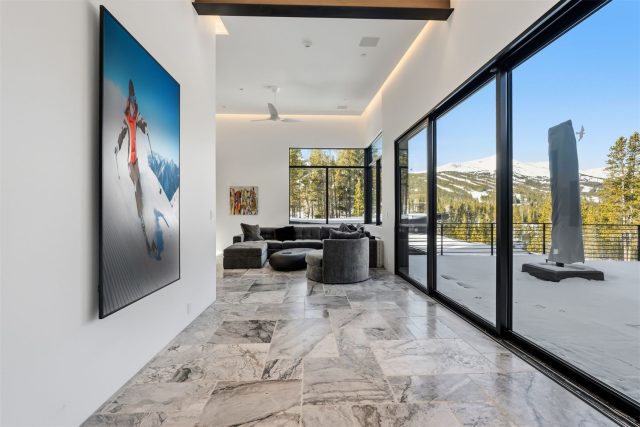 364 Gold King Way photo 41