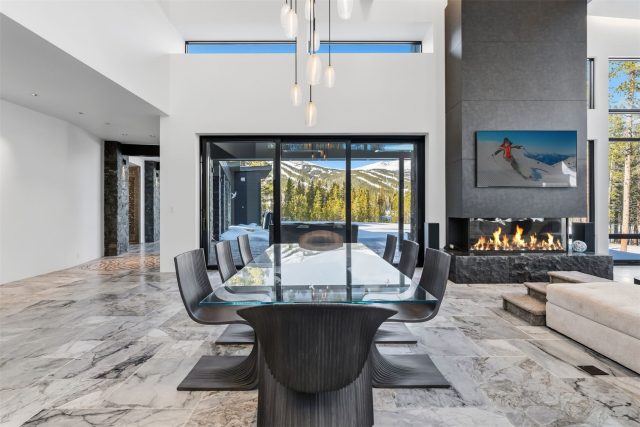 364 Gold King Way photo 7