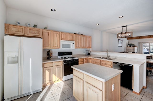 Townhome in Hideaway Townhouses Sub, Silverthorne, CO — photo 5 (MLS S1066156)
