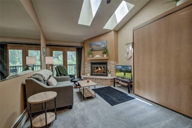 Condo in Woodbridge Inn Condo, Frisco — photo 1 Condo in Woodbridge Inn Condo, Frisco, CO — photo 1 (MLS S1066194)