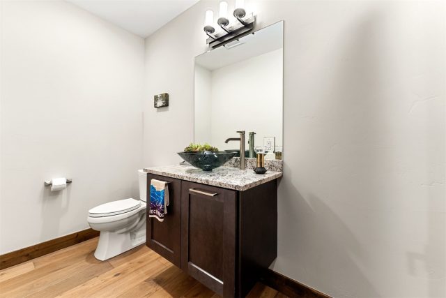 713 Fairways Drive photo 20
