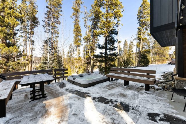 713 Fairways Drive photo 36