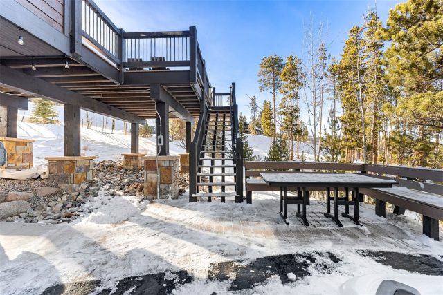 713 Fairways Drive photo 37
