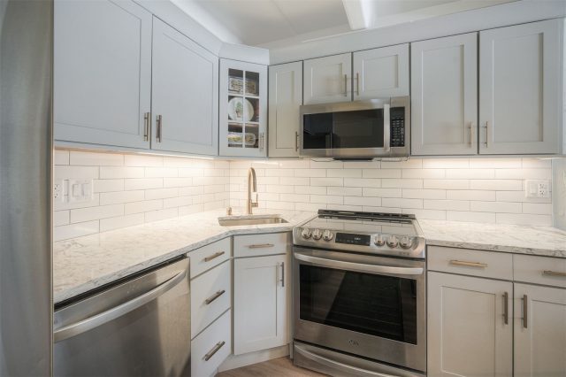 220 E La Bonte Street 231 photo 8