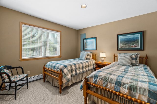 696 Moonstone Road photo 21