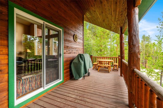 696 Moonstone Road photo 29
