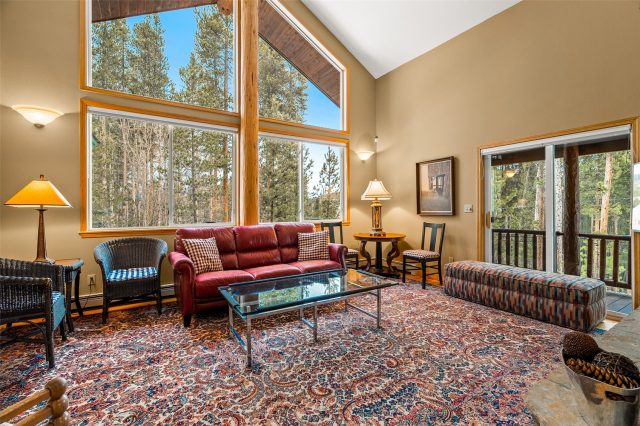 696 Moonstone Road photo 7
