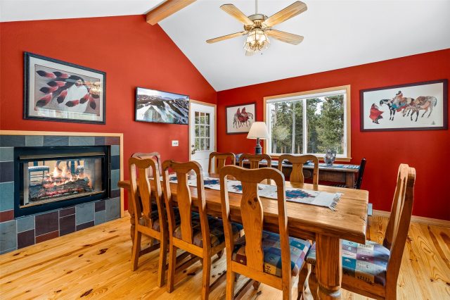 696 Moonstone Road photo 9