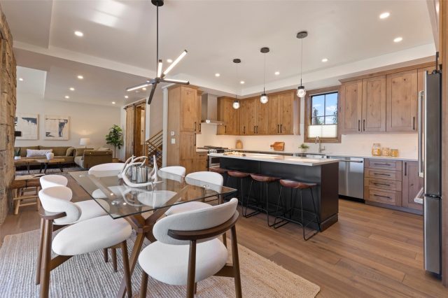 208 S 4th Avenue photo 12
