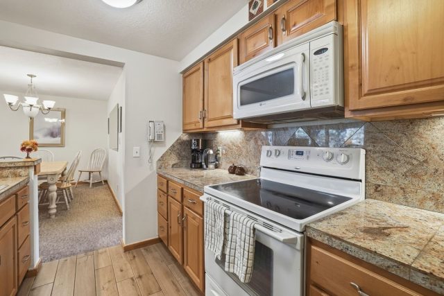 21700 Us Highway 6 2009 photo 12