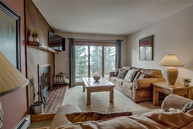Condo in Snowscape Condo, Silverthorne — photo 2 Condo in Snowscape Condo, Silverthorne, CO — photo 2 (MLS S1066269)