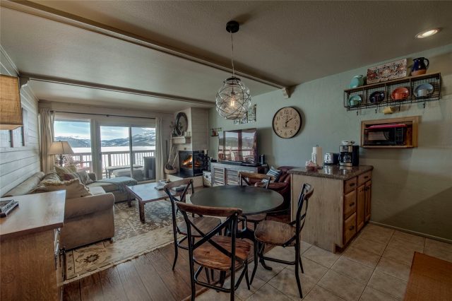 401 W La Bonte Street 206 photo 4