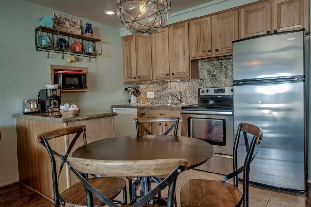 401 W La Bonte Street 206 photo 7