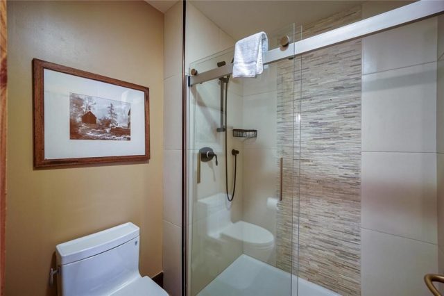 100 Dercum Square 8359 photo 19