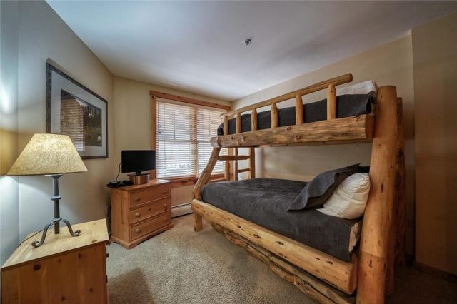 100 Dercum Square 8359 photo 20
