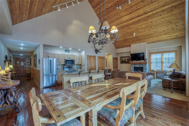 100 Dercum Square 8359 photo 7