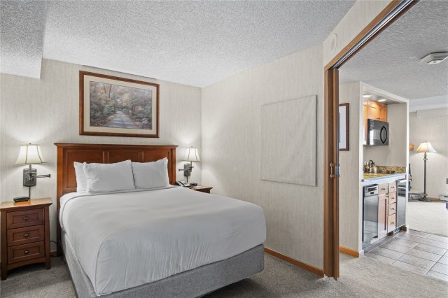 640 Village Road 4501 photo 13