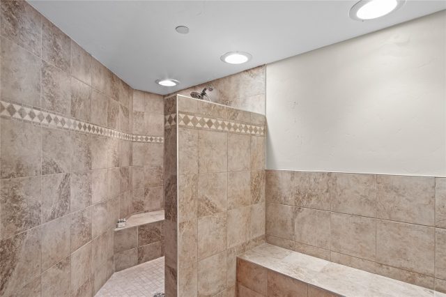 640 Village Road 4501 photo 17